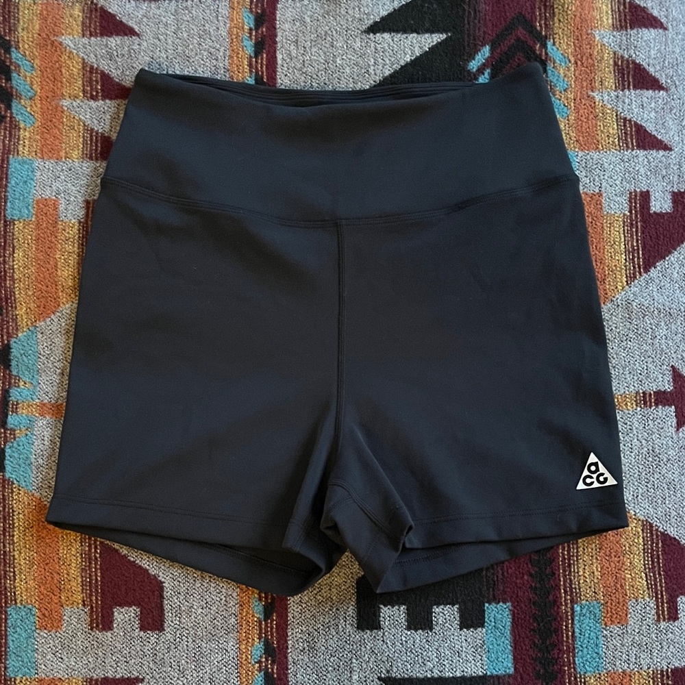 Nike ACG Women's Black 3” Inseam Spandex Shorts - sz S
